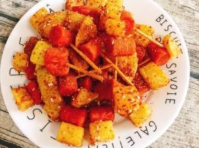 这样做出来的土豆火腿肠大人小孩儿都爱吃！