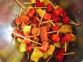 撒上我自制的万能烧烤撒粉嘎嘎香！（万能烧烤撒粉教程已发，喜欢的可以去我主页看看哦！）