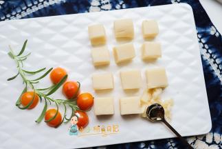 豆糕加一点紫薯可以做出紫色的