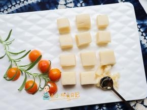 豆糕加一点紫薯可以做出紫色的