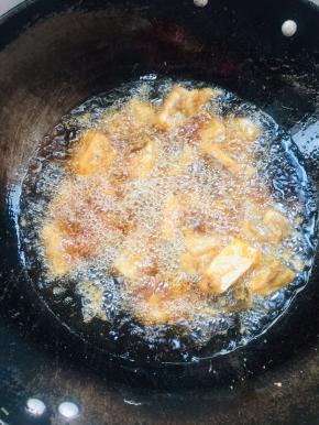 七成油温下锅炸！