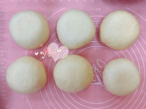 依次做好，盖上保鲜膜稍微松弛。