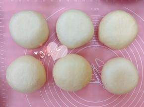 依次做好，盖上保鲜膜稍微松弛。