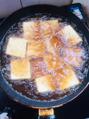 七成油温下锅炸！