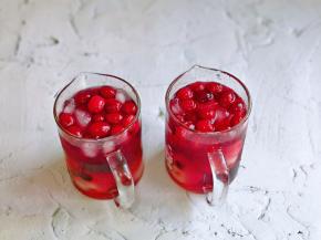 这样两杯冰饮就做好啦！