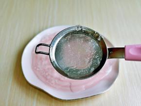 泡发的雪燕状态。