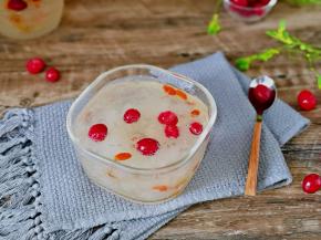 雪燕皂角米银耳羹。