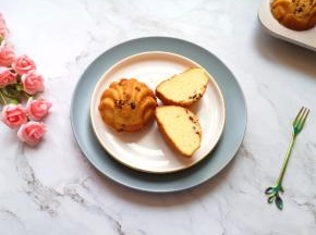 出炉晾一下脱模。