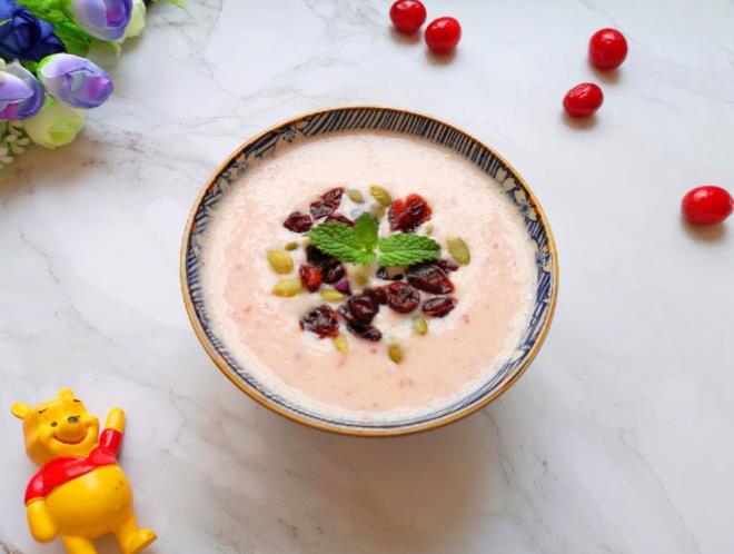 蔓越莓香蕉奶昔