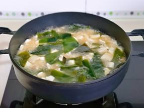 中小火再炖5分钟。