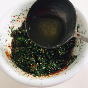 第二次淋入剩下的热油！