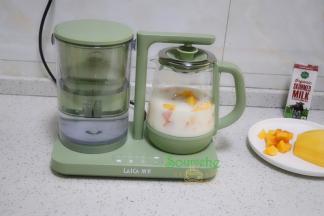 大约3分钟就可以，这个时候的牛奶香甜、木瓜软绵，好吃又营养。女生常吃皮肤、脸色红润，气质绝佳。