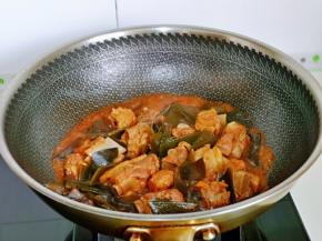 大火收汁至浓稠即可。