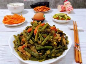 超级丰盛的早餐吃完后满满的幸福感油然而生