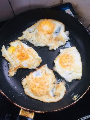 煎至两面金黄即可！