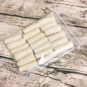 装进袋子里，放冰箱冷藏三个小时以上，口感更好，更Q弹！不着急吃的可以直接放在冰箱冷冻保存就行！