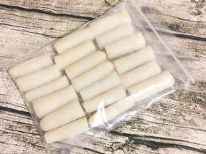 装进袋子里，放冰箱冷藏三个小时以上，口感更好，更Q弹！不着急吃的可以直接放在冰箱冷冻保存就行！