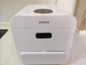 按“开始”键启动，耐心等待美味的蔬菜营养饭出锅。