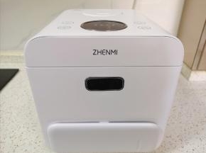 按“开始”键启动，耐心等待美味的蔬菜营养饭出锅。