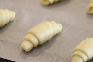 依次放入烤盘内。