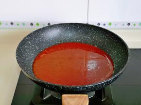 加入少许纯净水搅拌均匀。