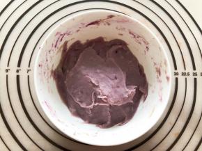 趁热压成泥备用