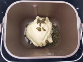放入葡萄干揉均匀即可