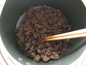 将搅拌好的面糊散开散热