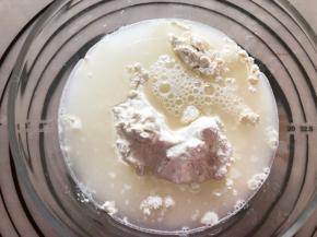 面粉加清水加一点点盐