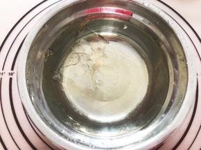 吉利丁片泡冷水泡软