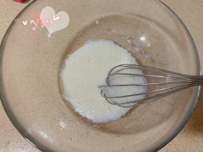 纯牛奶+玉米油混合均匀。