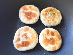 煎至两面金黄即可