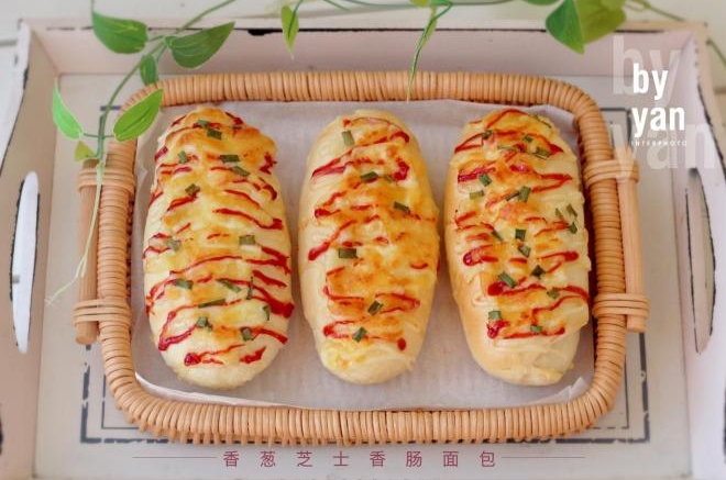 香葱芝士香肠面包