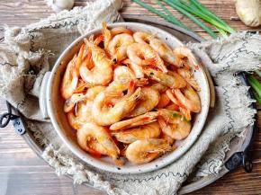 外壳红亮，肉质弹牙，原汁原味的鲜美！