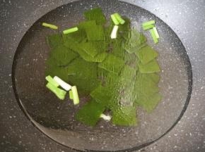 加入纯净水烧开。