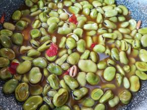 转小火煮12分钟关火。