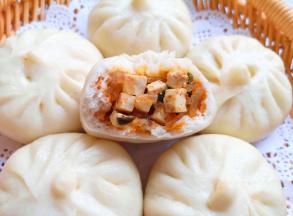 掰开瞧瞧，色香味齐了。