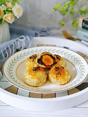 一口气吃了三个，解馋了～～