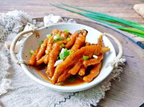 配上小酒，那感觉挺惬意。