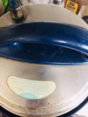 盖上盖子，按肉键即可！