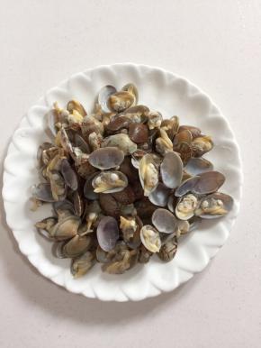 捞出，再次清洗干净沥干水分备用！