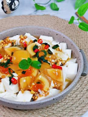 我要开动喽，一口一勺，美味绝配。