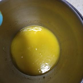 隔热水使糖完全融化