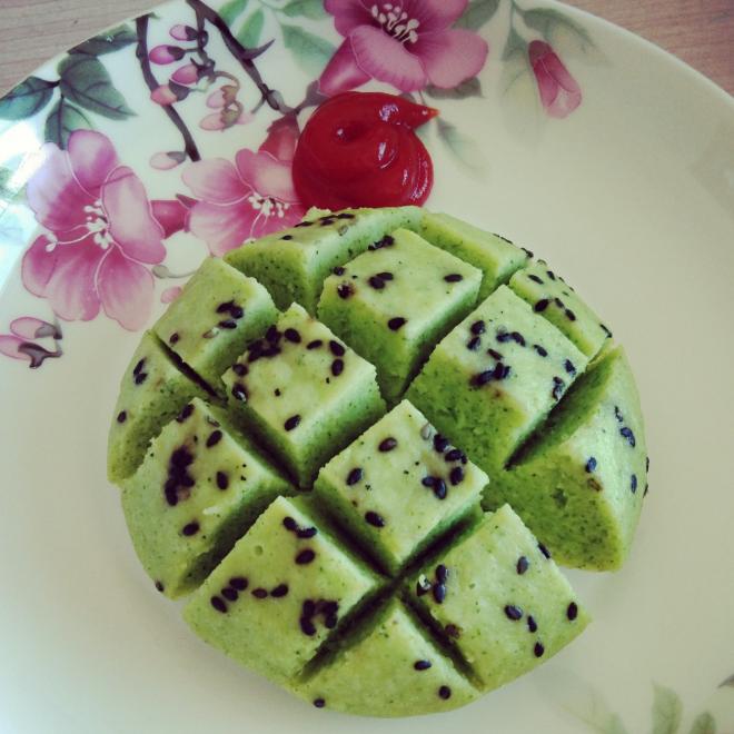 芝麻黄瓜鸡蛋饼