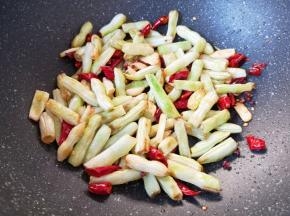 翻炒均匀。