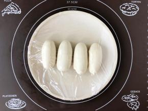 盖上盖或保鲜膜，再饧30分钟。