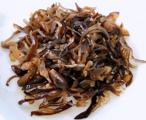 木耳切成丝搭配小菜超级美观