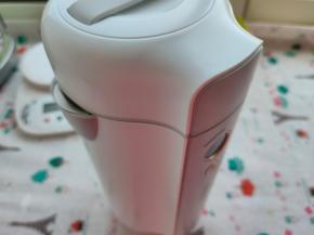 盖上盖子，一定扣紧，严丝合缝。