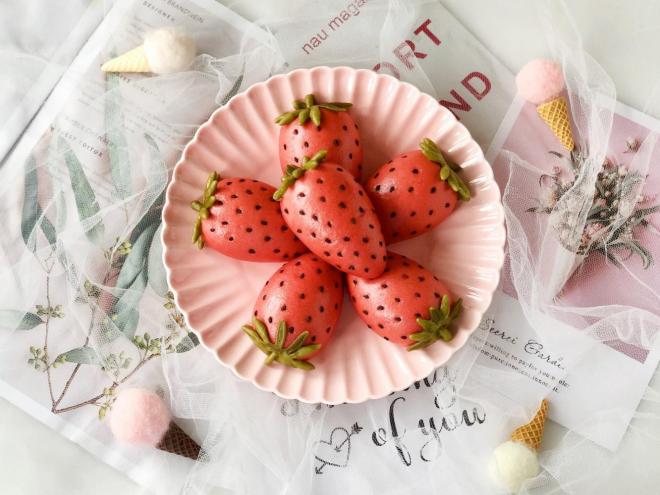 莓莓软香小馒头