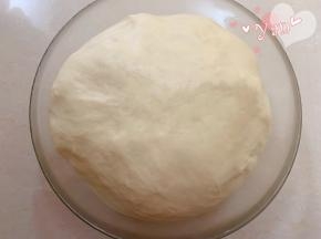 盖上保鲜膜，醒面15分钟。